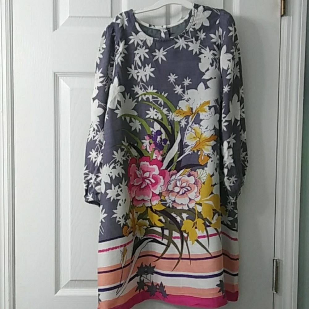 Girl's Floral Dress.